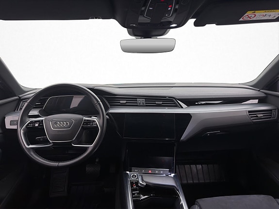 Audi Q8 13 of 30