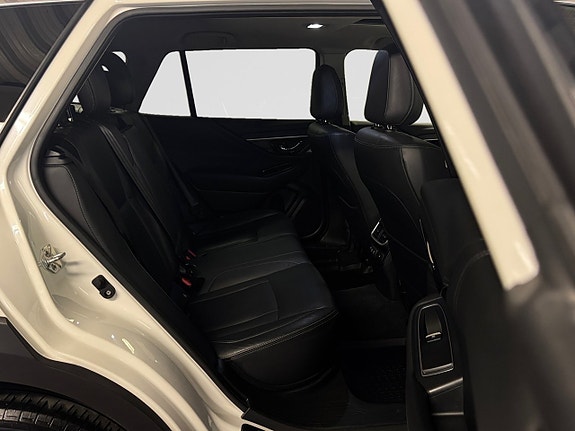 Subaru Outback 25 of 27