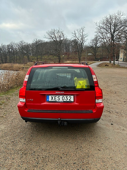 Volvo V70 4 of 6