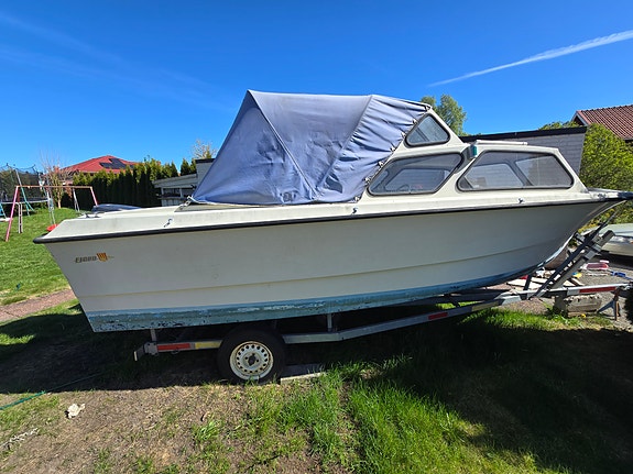 Fjord HT – Norsk kvalitetsklassiker med 120 hk V4 | Trailer + 4 hk reservmotor 4 of 5