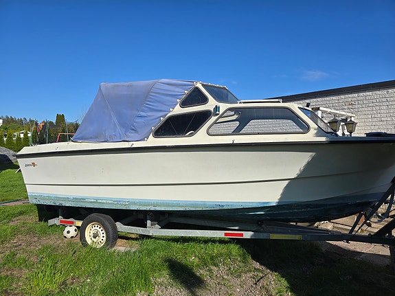 Fjord HT – Norsk kvalitetsklassiker med 120 hk V4 | Trailer + 4 hk reservmotor 5 of 5