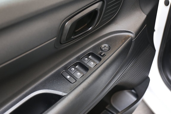 Hyundai i20 8 of 19