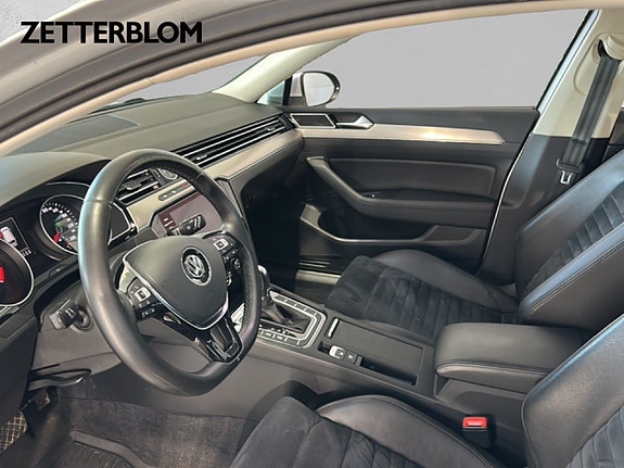 Volkswagen Passat 8 of 19