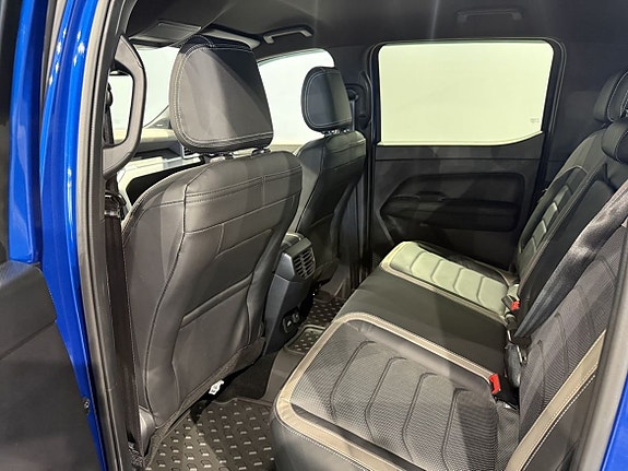 Volkswagen Amarok 10 of 10