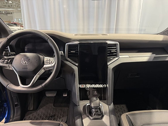 Volkswagen Amarok 8 of 10