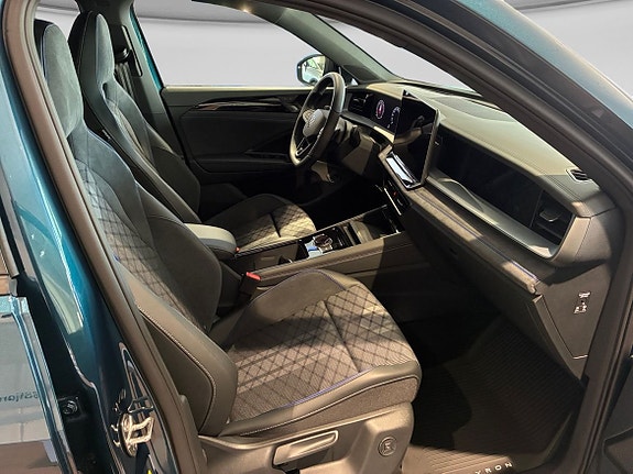 Volkswagen Tayron 12 of 15