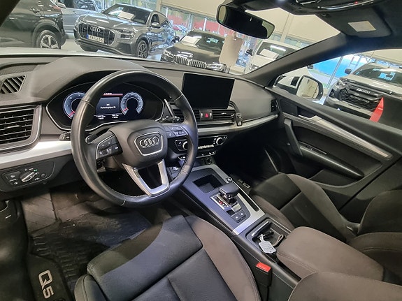Audi Q5 12 of 14