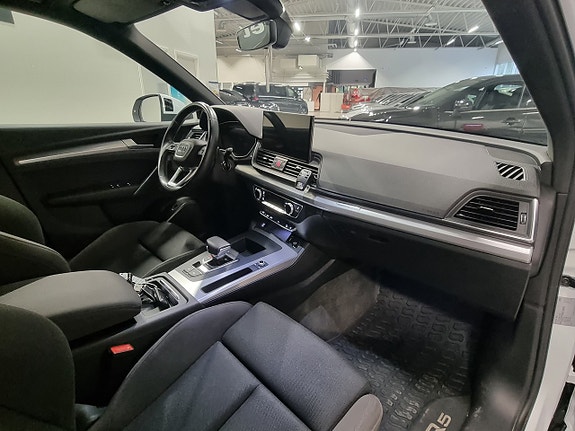 Audi Q5 8 of 14