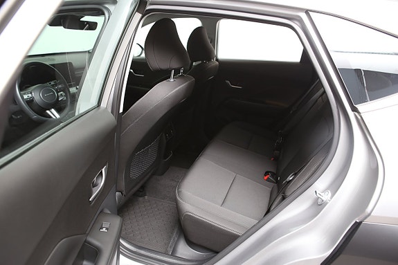 Hyundai Kona 11 of 25