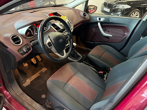 Ford Fiesta 8 of 10