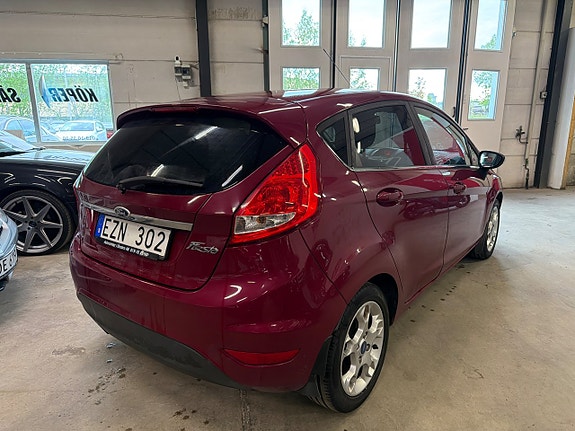 Ford Fiesta 5 of 10