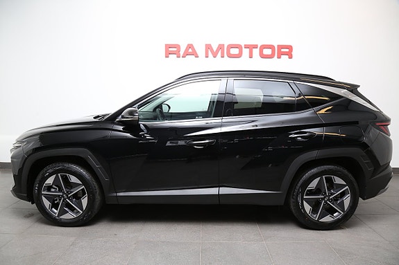 Hyundai Tucson 2 of 5