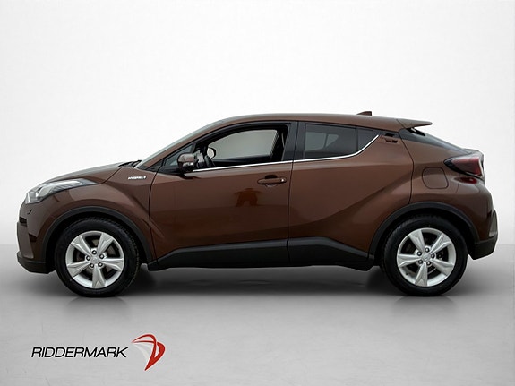Toyota C-HR 4 of 5
