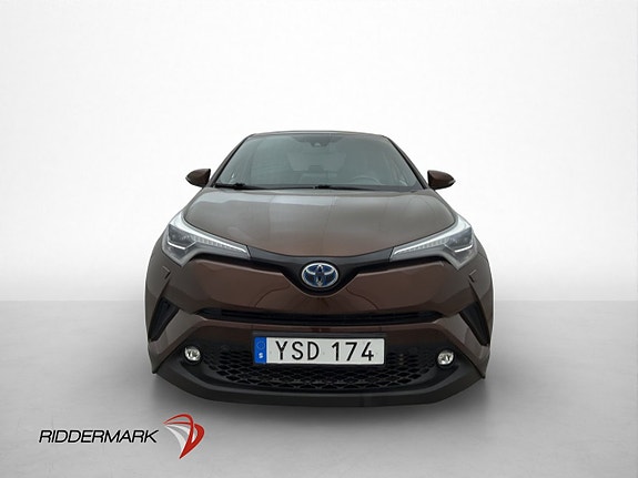 Toyota C-HR 2 of 5