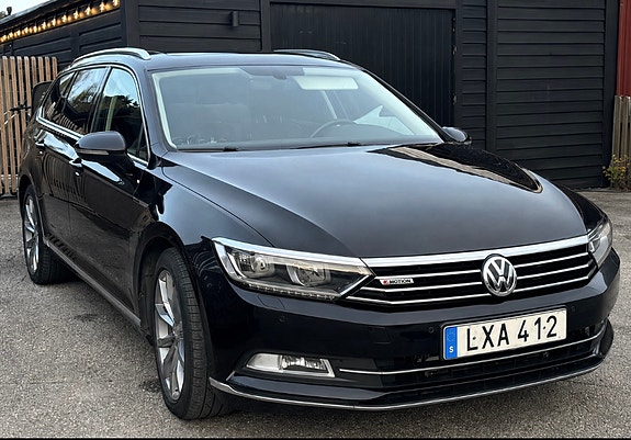Volkswagen Passat 2 of 5