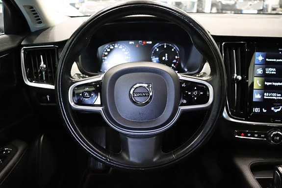 Volvo V90 Cross Country 16 of 29