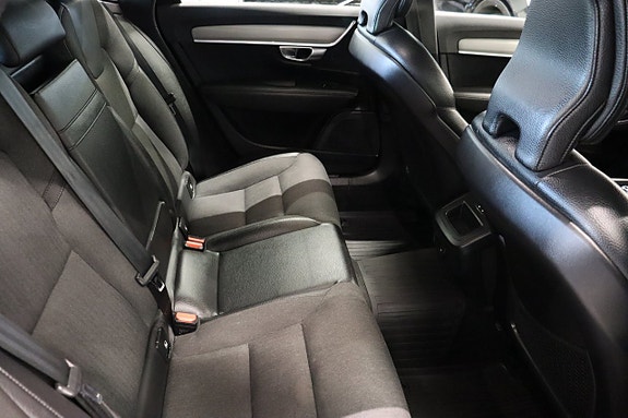 Volvo V90 Cross Country 14 of 29