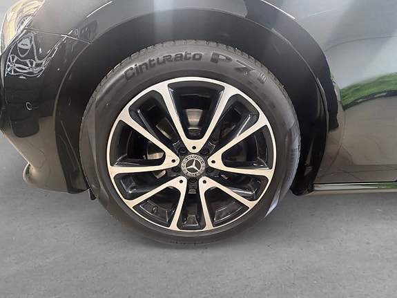 Mercedes-Benz E200 8 of 26
