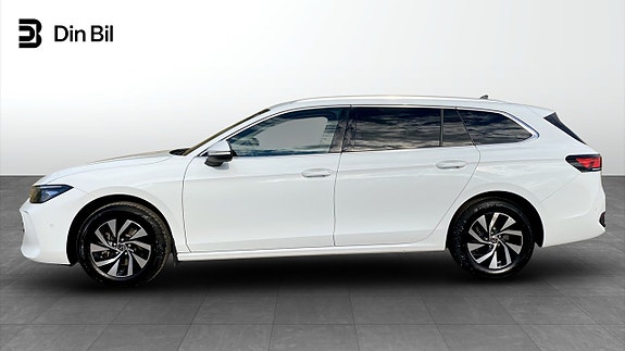 Volkswagen Passat 3 of 13