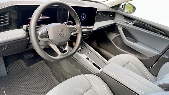 Volkswagen Passat 8 of 13