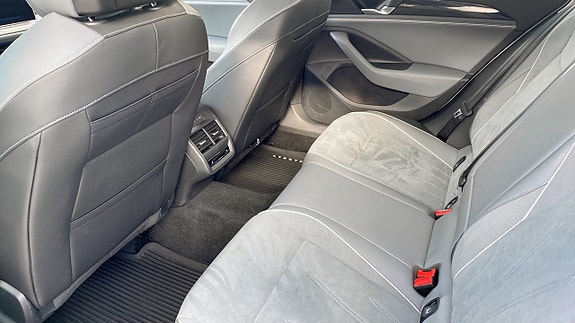 Volkswagen Passat 11 of 13