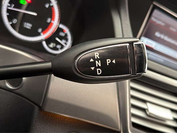 Mercedes-Benz E220 18 of 30