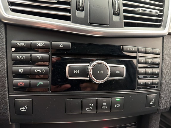 Mercedes-Benz E220 22 of 30
