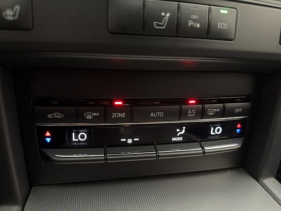 Mercedes-Benz E220 23 of 30