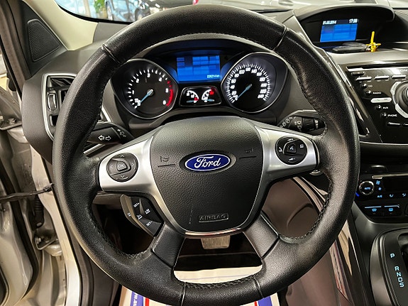 Ford Kuga 12 of 17