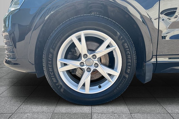 Audi Q3 8 of 18