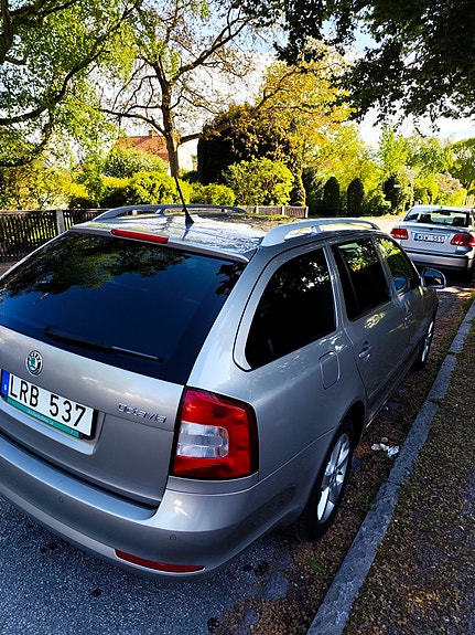 Skoda Octavia 3 of 5