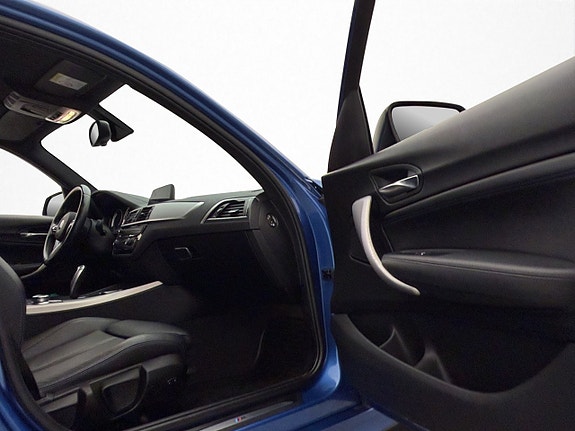 BMW 118i 24 of 30