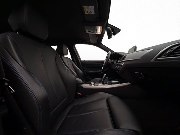 BMW 118i 25 of 30