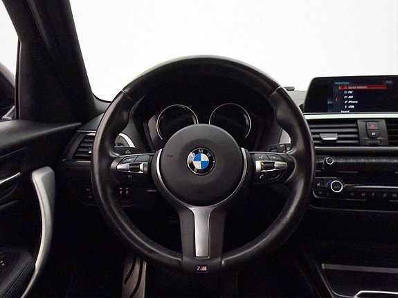 BMW 118i 14 of 30
