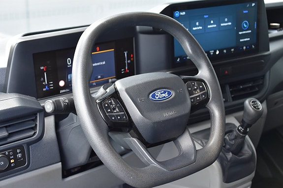 Ford Transit Custom 19 of 26