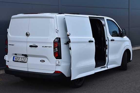 Ford Transit Custom 4 of 5