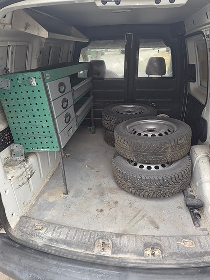 Volkswagen Caddy 4 of 5