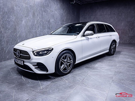 Mercedes-Benz E300 3 of 5