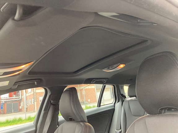 Volvo V60 Cross Country 22 of 23