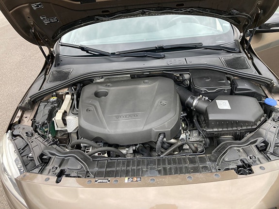 Volvo V60 Cross Country 23 of 23