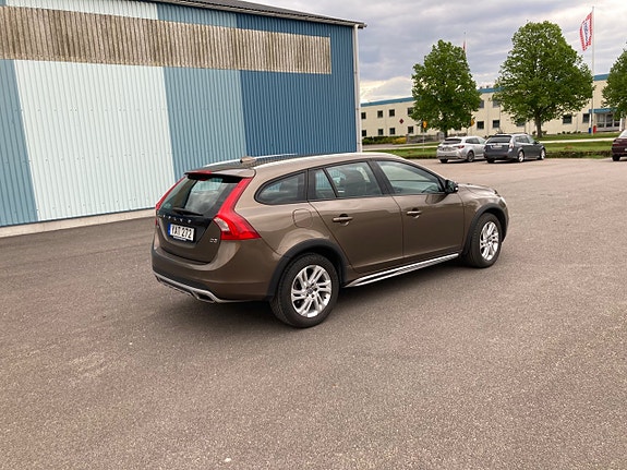 Volvo V60 Cross Country 5 of 5
