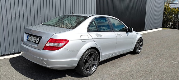 Mercedes-Benz C200 3 of 14