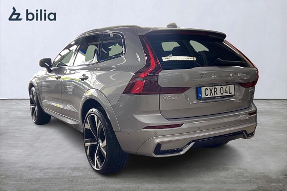 Volvo XC60 2 of 5