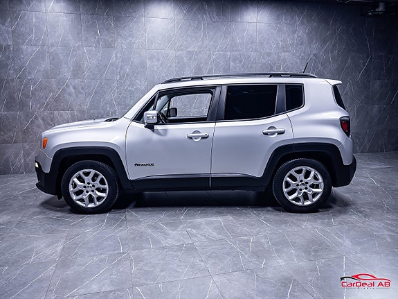 Jeep Renegade 4 of 26