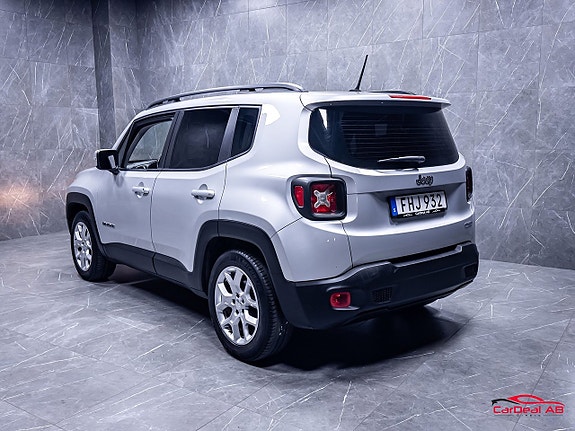Jeep Renegade 5 of 26