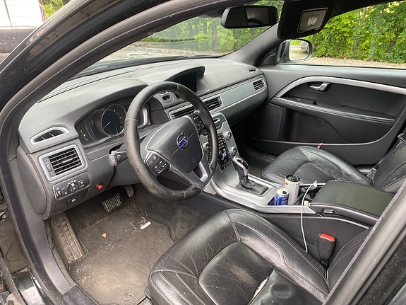 Volvo V70 4 of 8