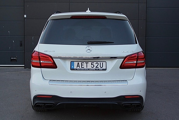 Mercedes-Benz GLS63 4 of 5