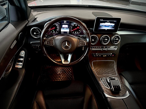 Mercedes-Benz GLC220 d 4 of 5