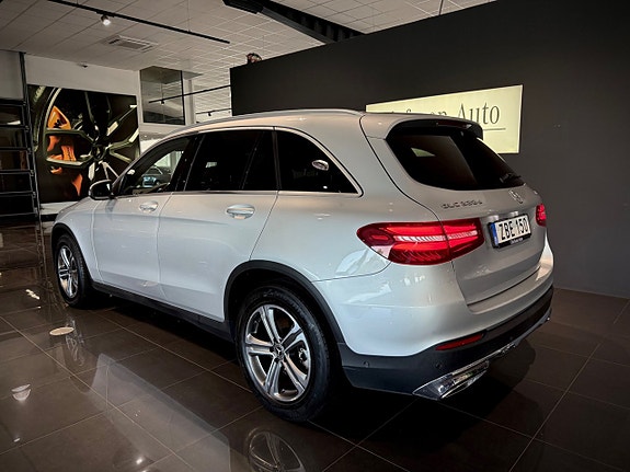 Mercedes-Benz GLC220 d 3 of 5
