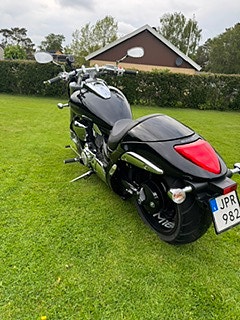 Suzuki VZR1800 Intruder 2 of 5